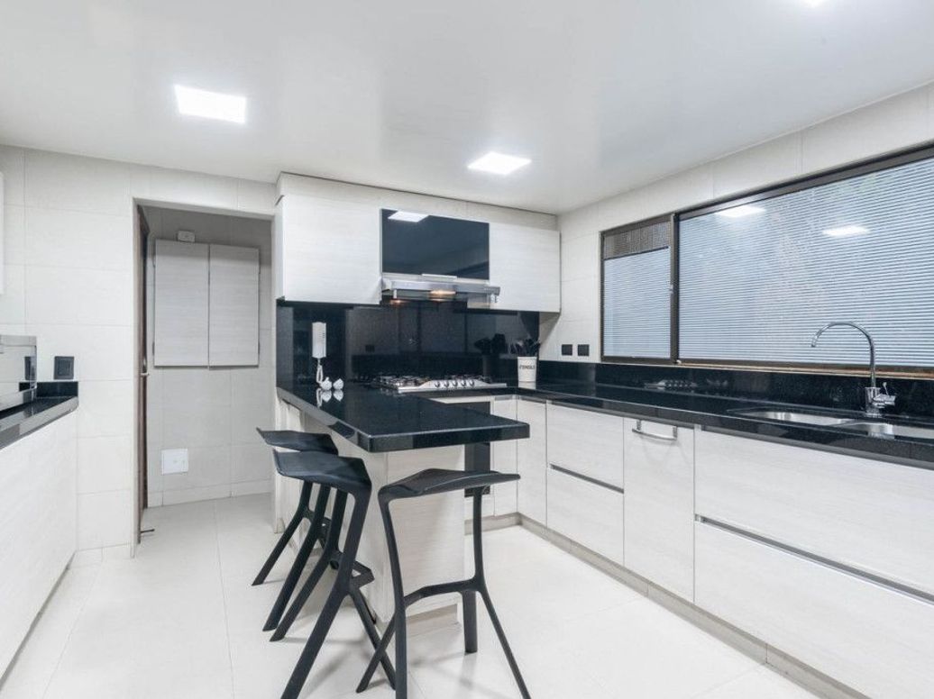 Apartamento de 3 alcobas en venta en San Patricio, Bogotá, 176 m² · foto 9 de 20