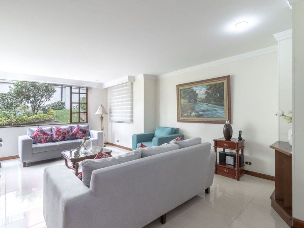 Casa de 4 alcobas en venta en Niza Suba, Bogotá, 247 m² · foto 3 de 20