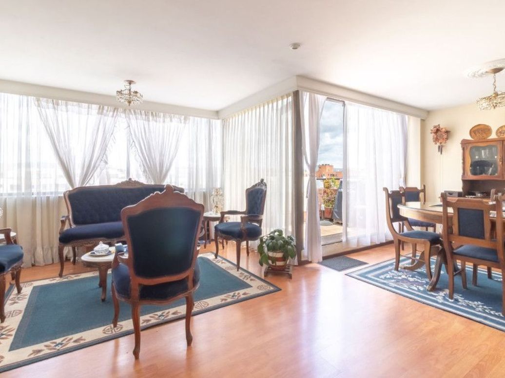 Apartamento de 2 alcobas en venta en Los Cedritos, Bogotá, 121 m² · foto 2 de 19