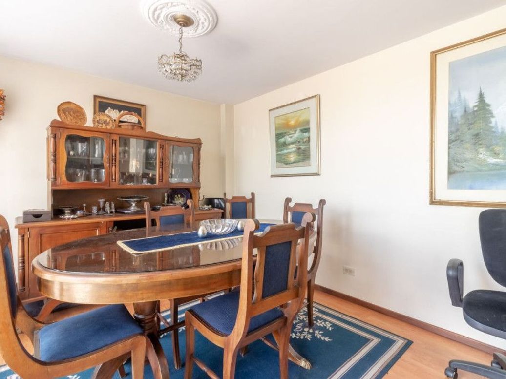 Apartamento de 2 alcobas en venta en Los Cedritos, Bogotá, 121 m² · foto 4 de 19