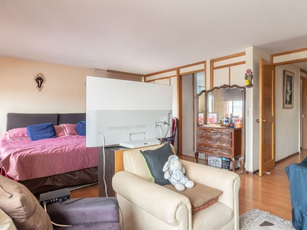 Apartamento de 2 alcobas en venta en Los Cedritos, Bogotá, 121 m² · foto 16 de 19