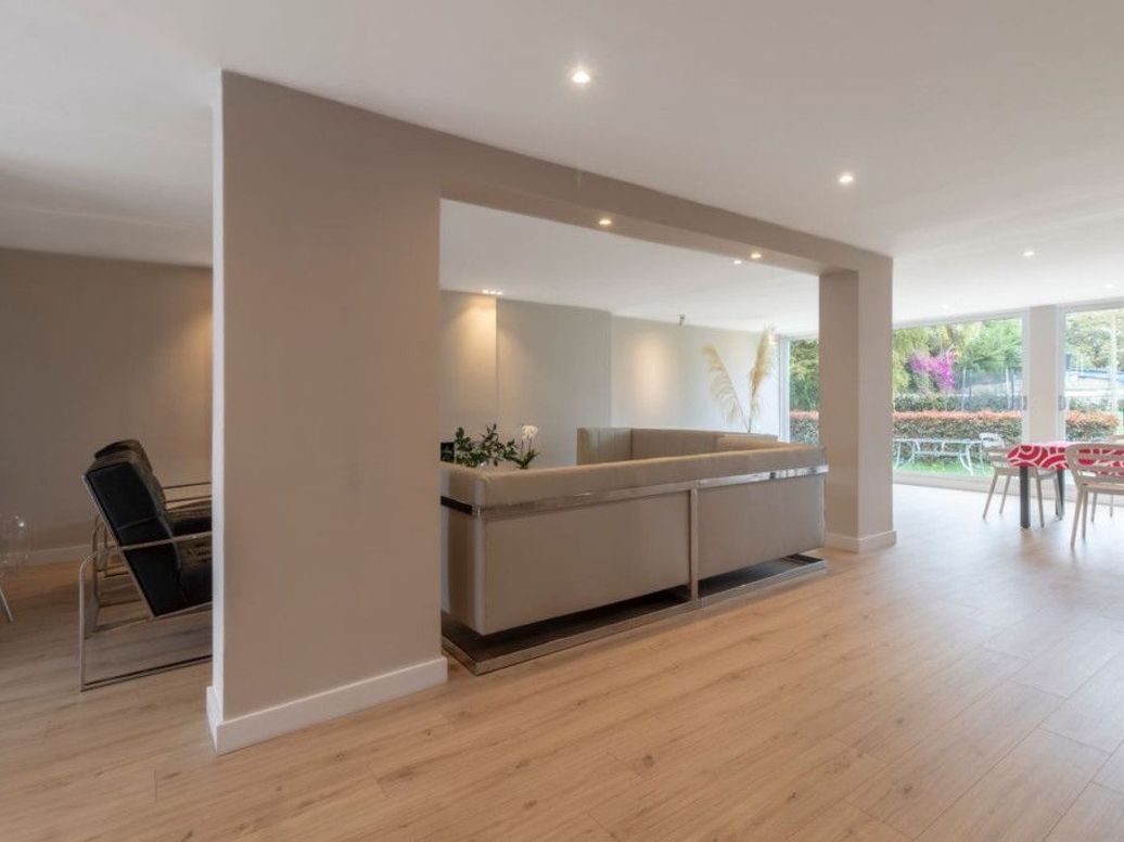 Casa de 5 alcobas en venta en San José De Bavaria, Bogotá, 360 m² · foto 2 de 20