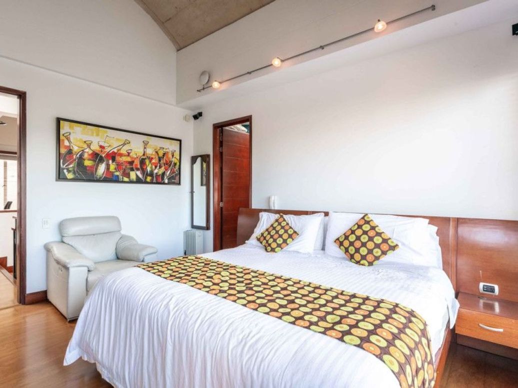 Casa de 4 alcobas en venta en Suba Naranjos, Bogotá, 269 m² · foto 13 de 20