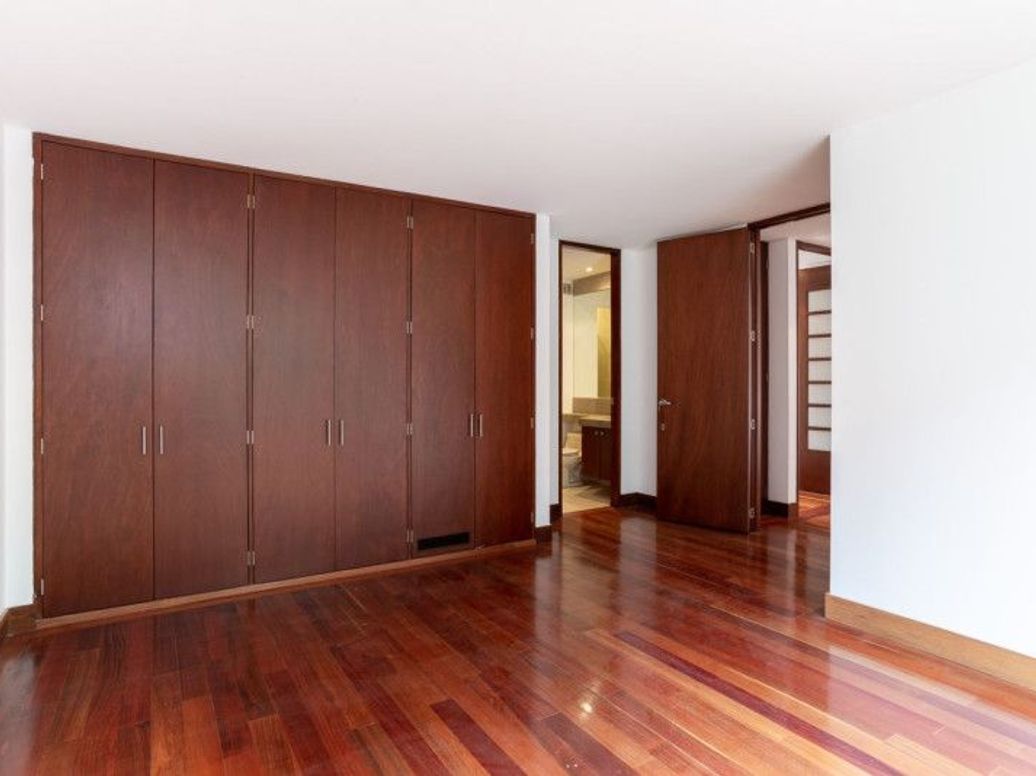 Apartamento de 3 alcobas en venta en Suba Naranjos, Bogotá, 192 m² · foto 10 de 18