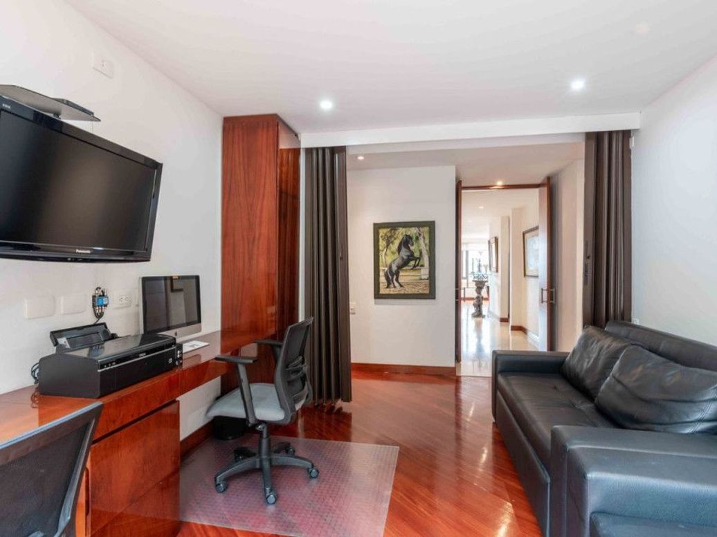 Apartamento de 3 alcobas en venta en El Plan, Bogotá, 221 m² · foto 14 de 20