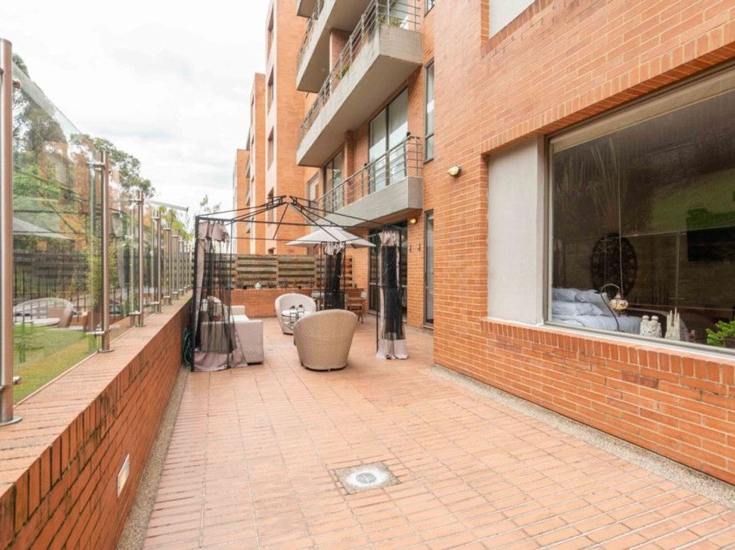 Apartamento de 3 alcobas en venta en El Plan, Bogotá, 221 m² · foto 17 de 20