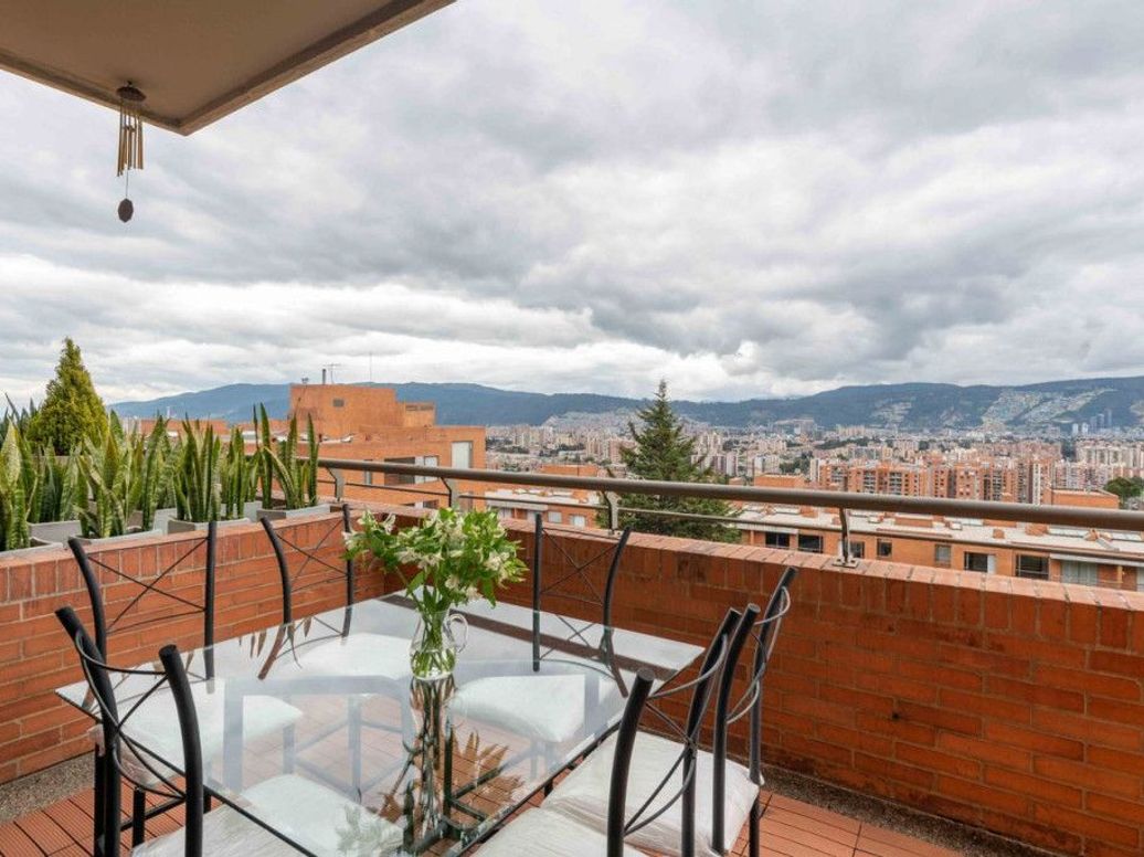 Apartamento de 3 alcobas en venta en El Plan, Bogotá, 221 m² · foto 11 de 20