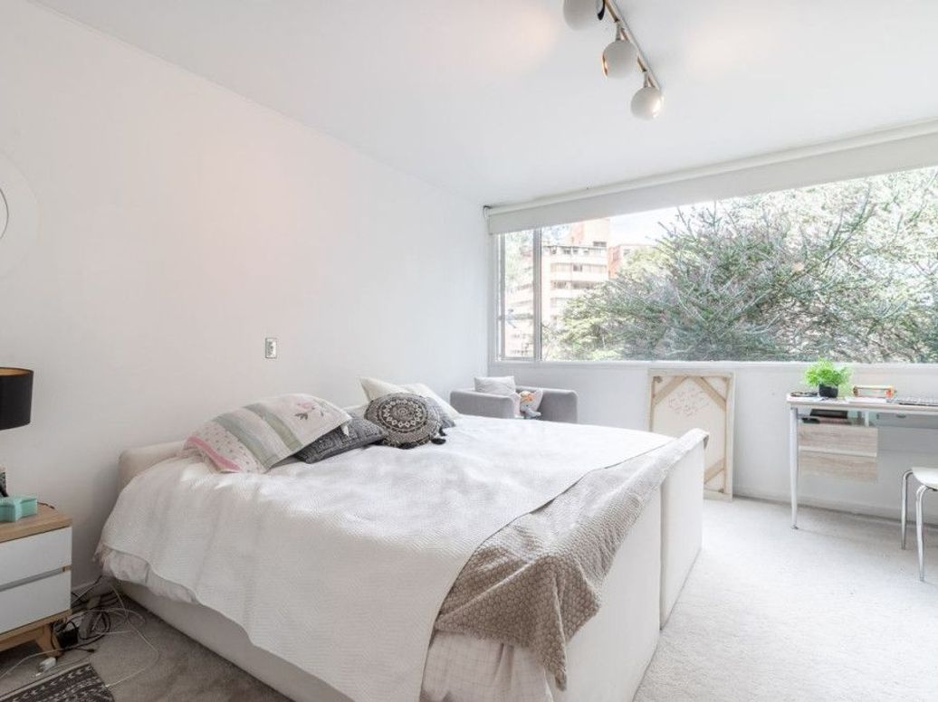 Apartamento de 3 alcobas en venta en El Refugio, Bogotá, 276 m² · foto 13 de 20