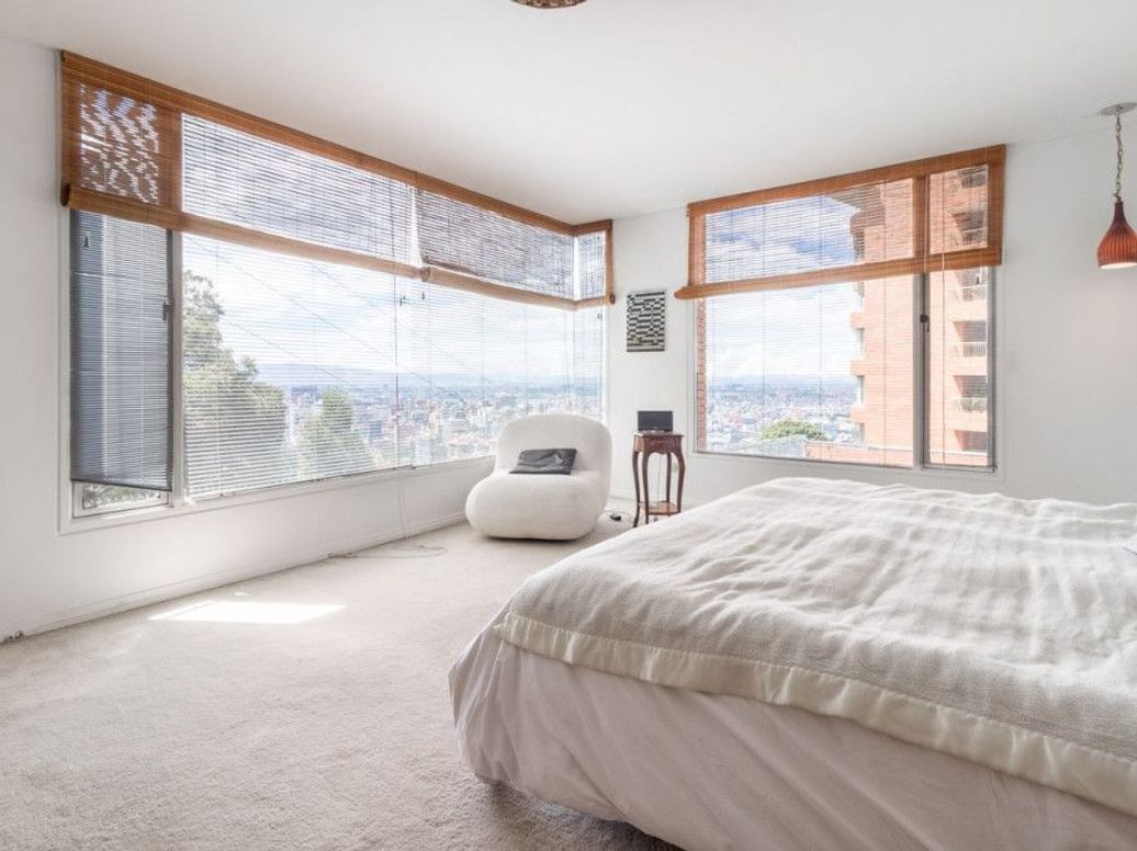Apartamento de 3 alcobas en venta en El Refugio, Bogotá, 276 m² · foto 19 de 20