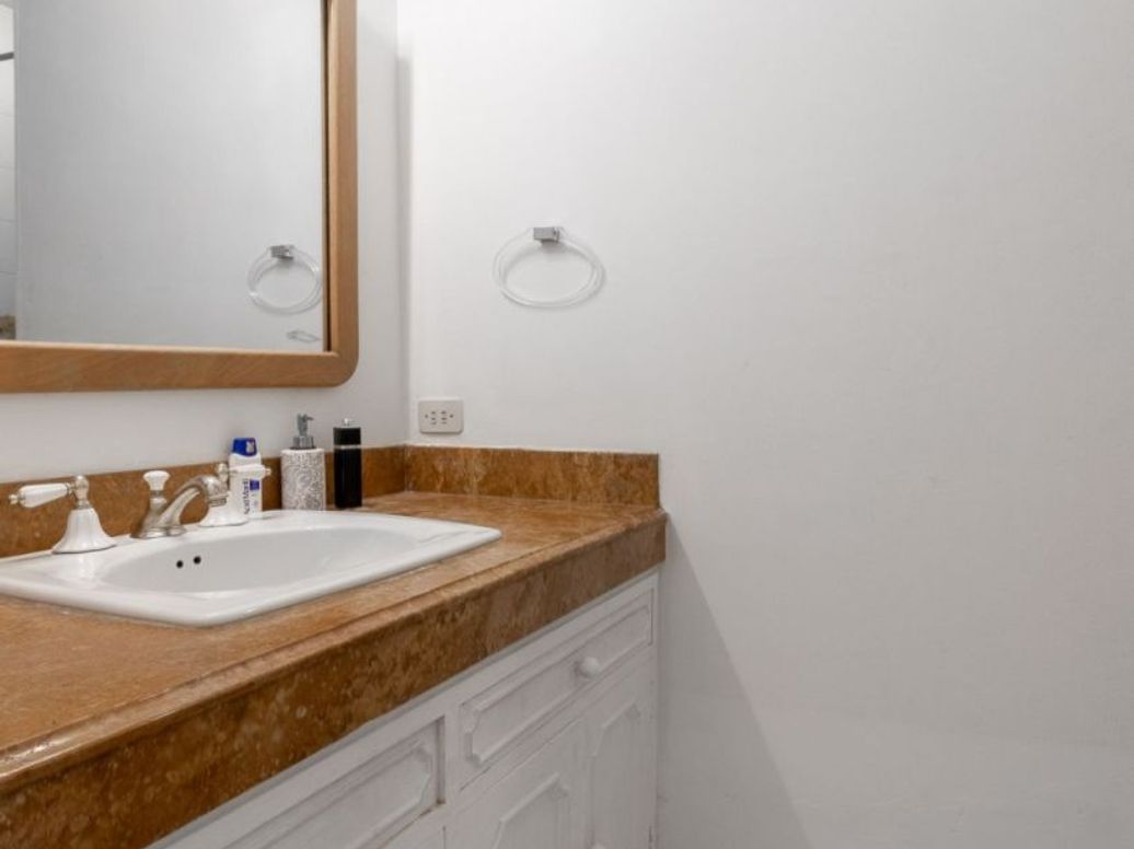 Apartamento de 3 alcobas en venta en El Refugio, Bogotá, 276 m² · foto 15 de 20