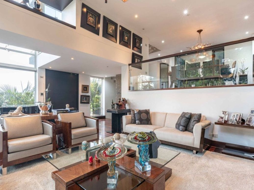 Casa de 6 alcobas en venta en Niza Suba, Bogotá, 459 m² · foto 2 de 20
