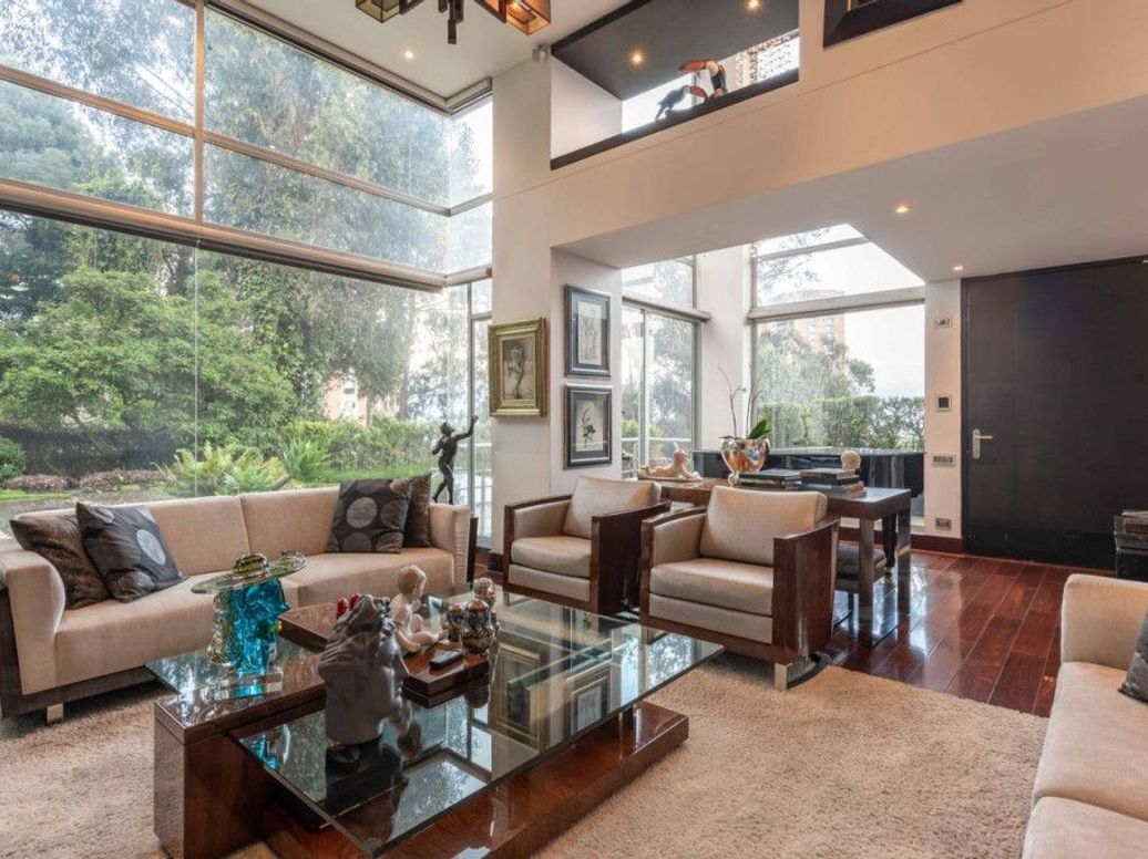 Casa de 6 alcobas en venta en Niza Suba, Bogotá, 459 m² · foto 3 de 20