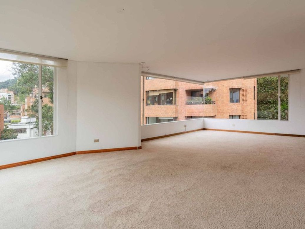 Apartamento de 5 alcobas en venta en Las Acacias, Bogotá, 360 m² · foto 2 de 20