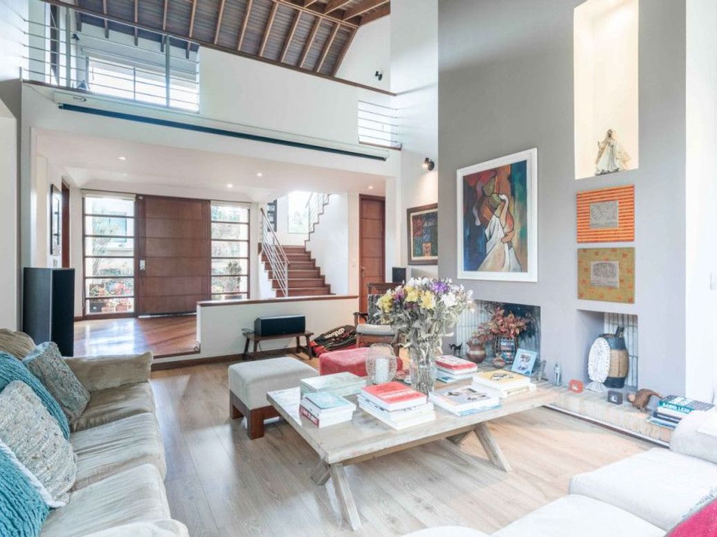 Casa de 4 alcobas en venta en Casa Blanca, Bogotá, 339 m² · foto 2 de 20