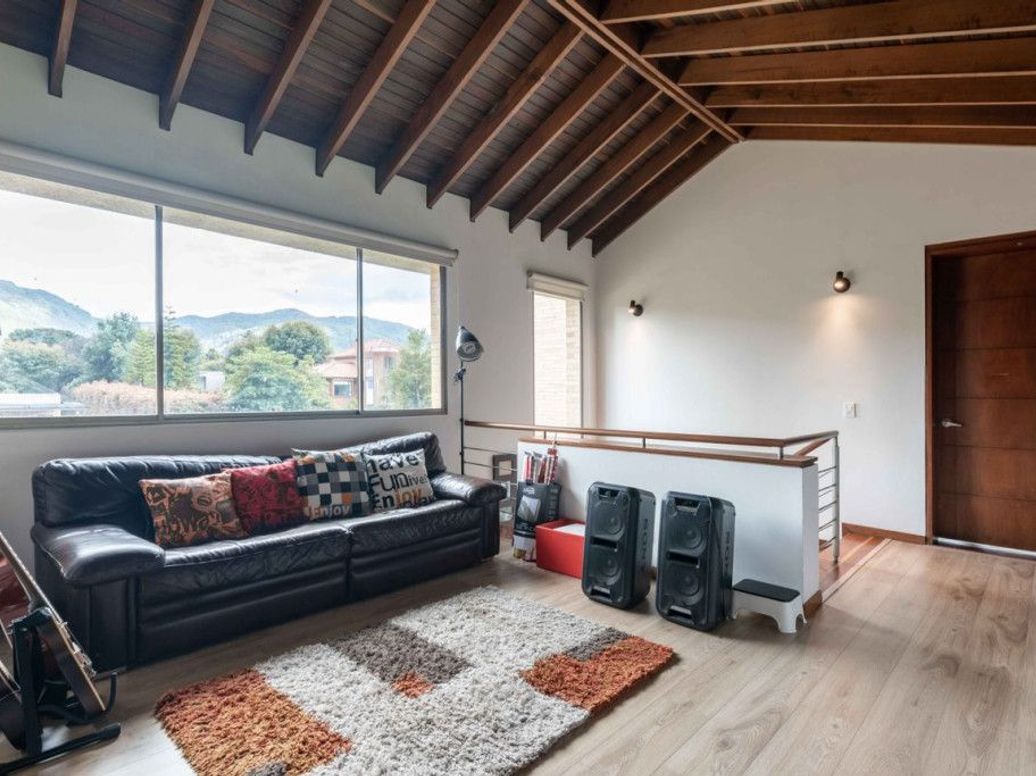 Casa de 4 alcobas en venta en Casa Blanca, Bogotá, 339 m² · foto 12 de 20