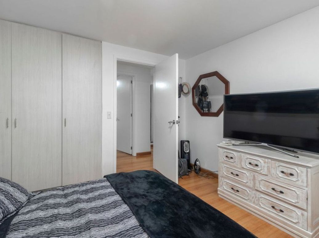 Apartamento de 3 alcobas en venta en Chico, Bogotá, 208 m² · foto 13 de 20