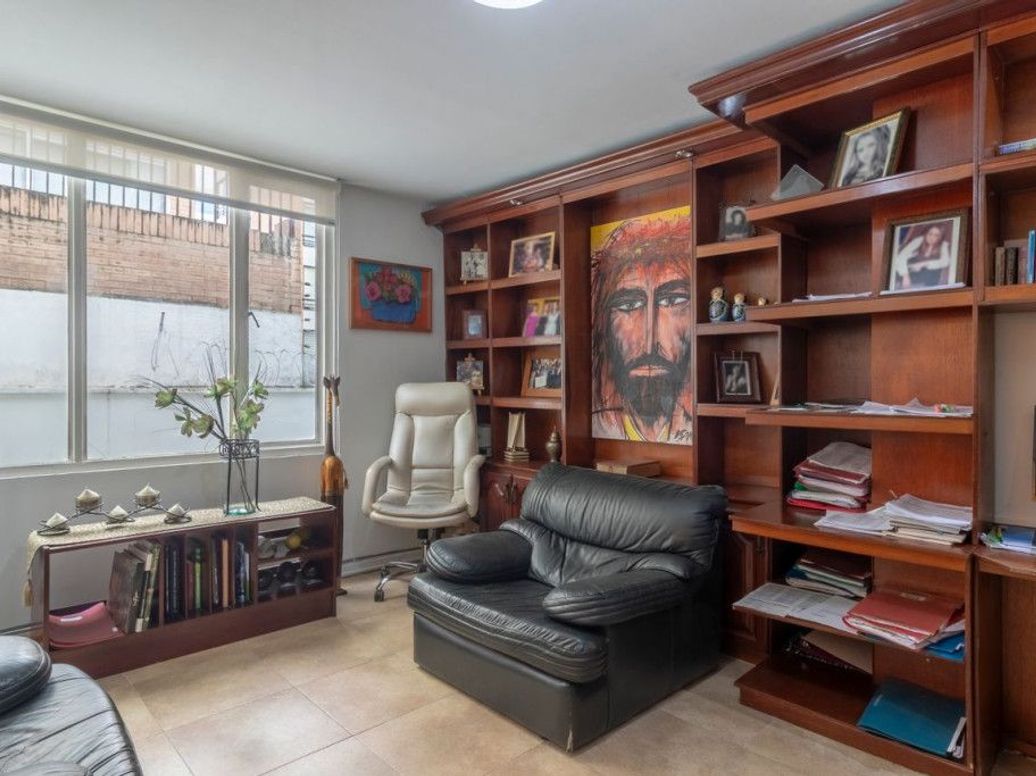 Apartamento de 3 alcobas en venta en Chico, Bogotá, 208 m² · foto 19 de 20