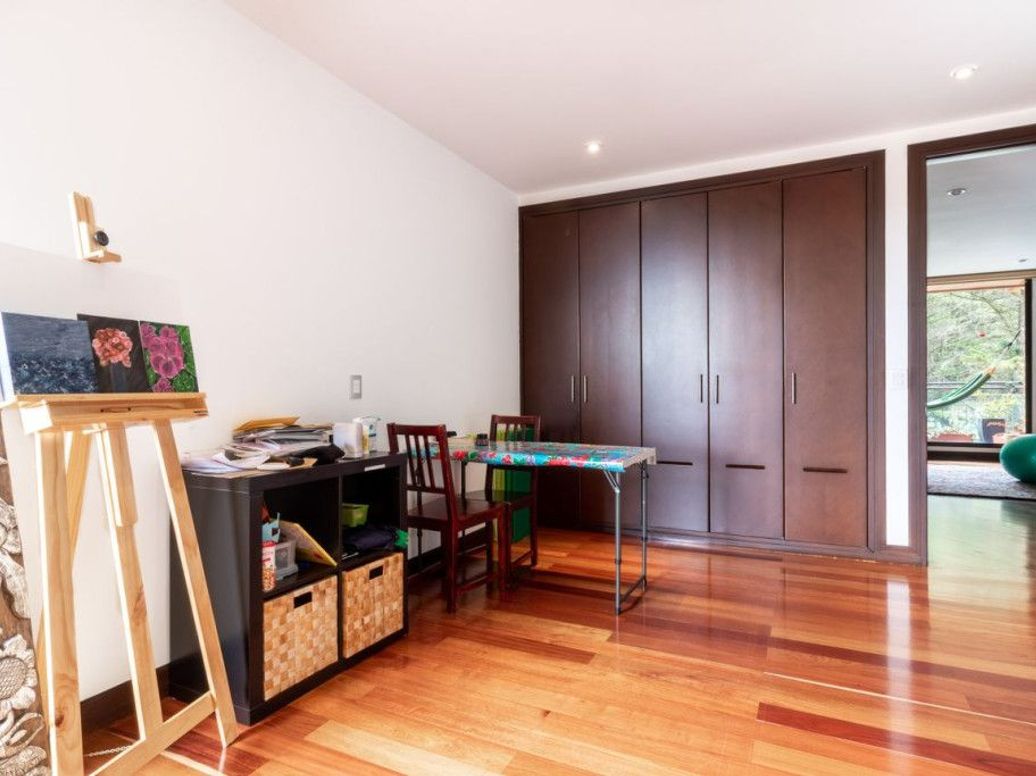 Apartamento de 4 alcobas en venta en Cerros De Santa Barbara, Bogotá, 328 m² · foto 17 de 20