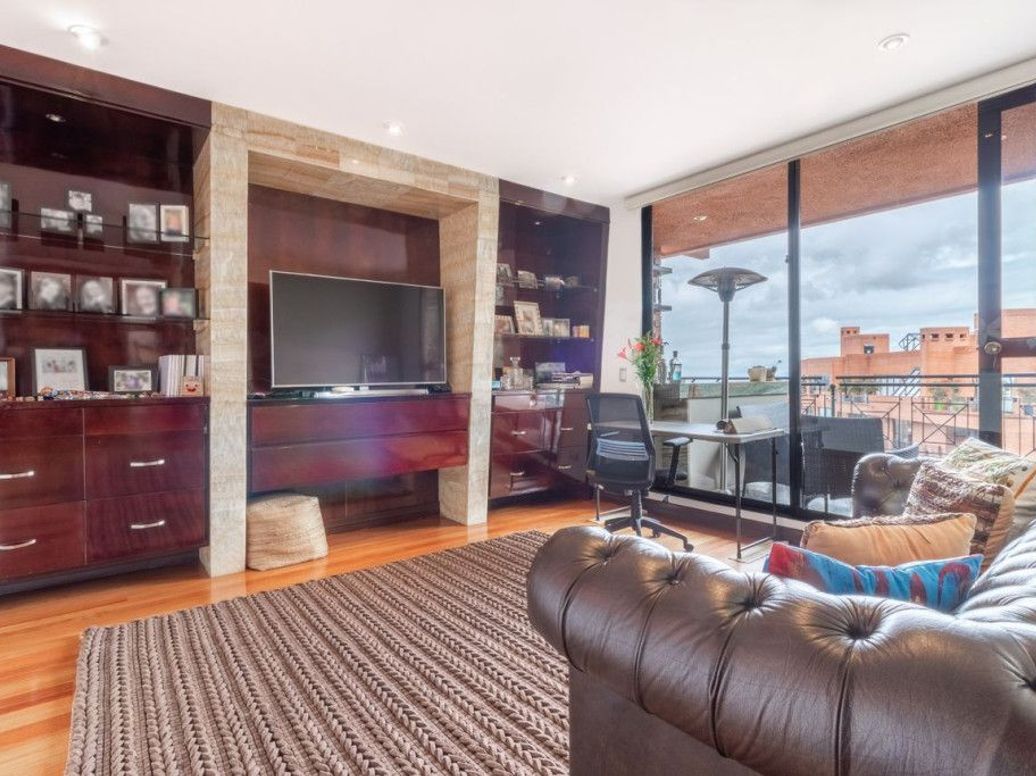 Apartamento de 4 alcobas en venta en Cerros De Santa Barbara, Bogotá, 328 m² · foto 4 de 20