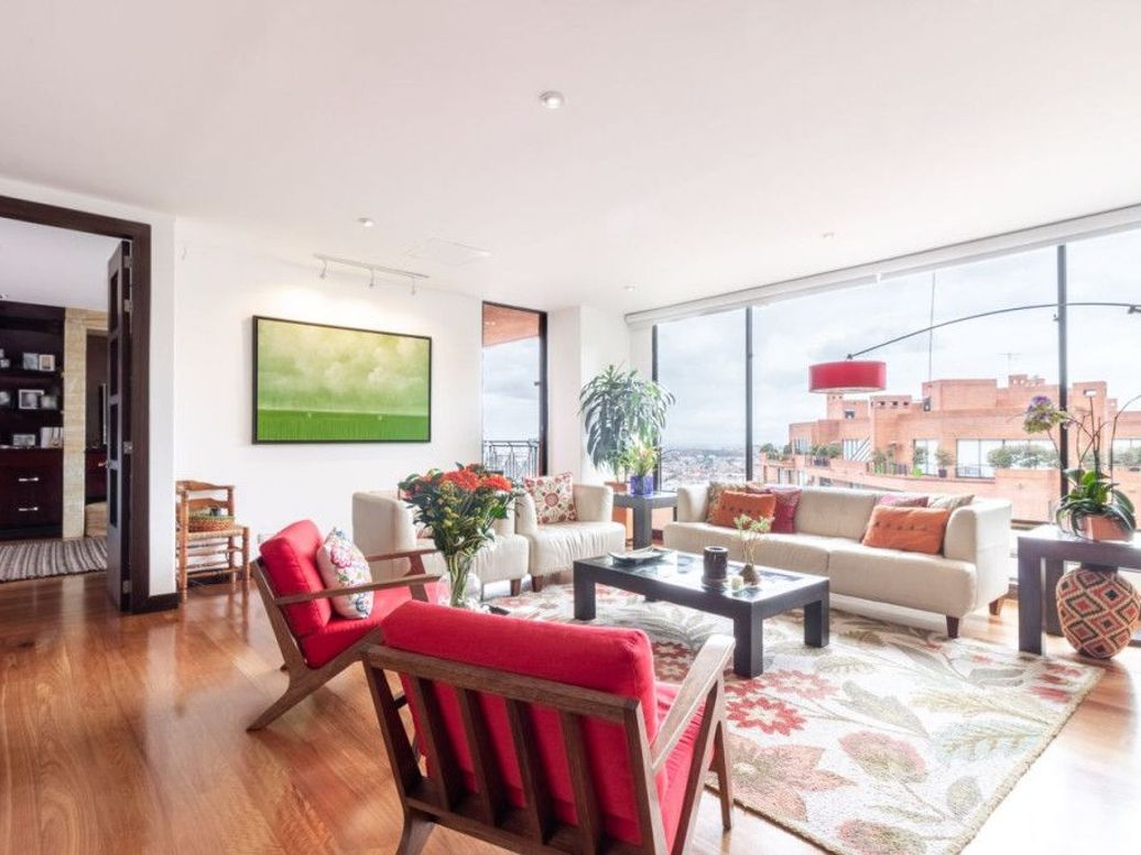 Apartamento de 4 alcobas en venta en Cerros De Santa Barbara, Bogotá, 328 m² · foto 2 de 20