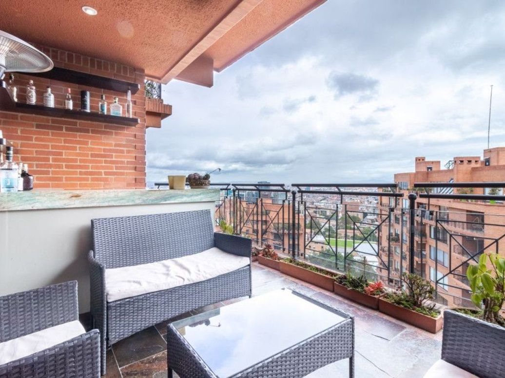 Apartamento de 4 alcobas en venta en Cerros De Santa Barbara, Bogotá, 328 m² · foto 6 de 20