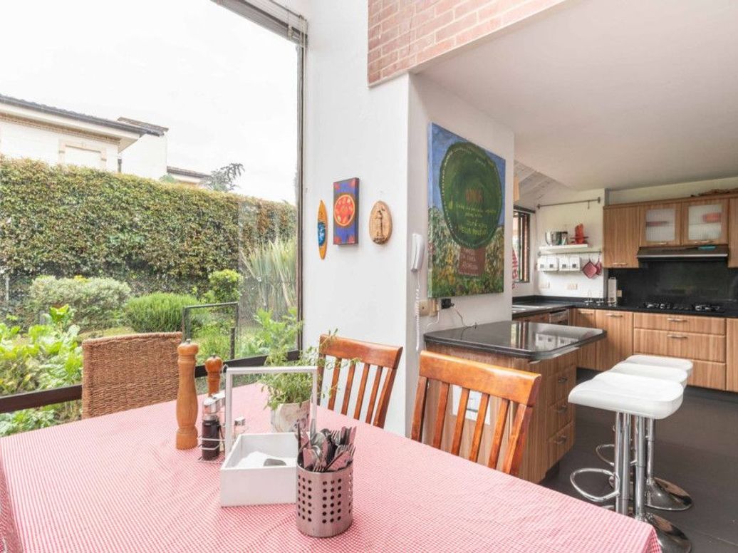 Casa de 5 alcobas en arriendo en Casa Blanca, Bogotá, 600 m² · foto 9 de 20