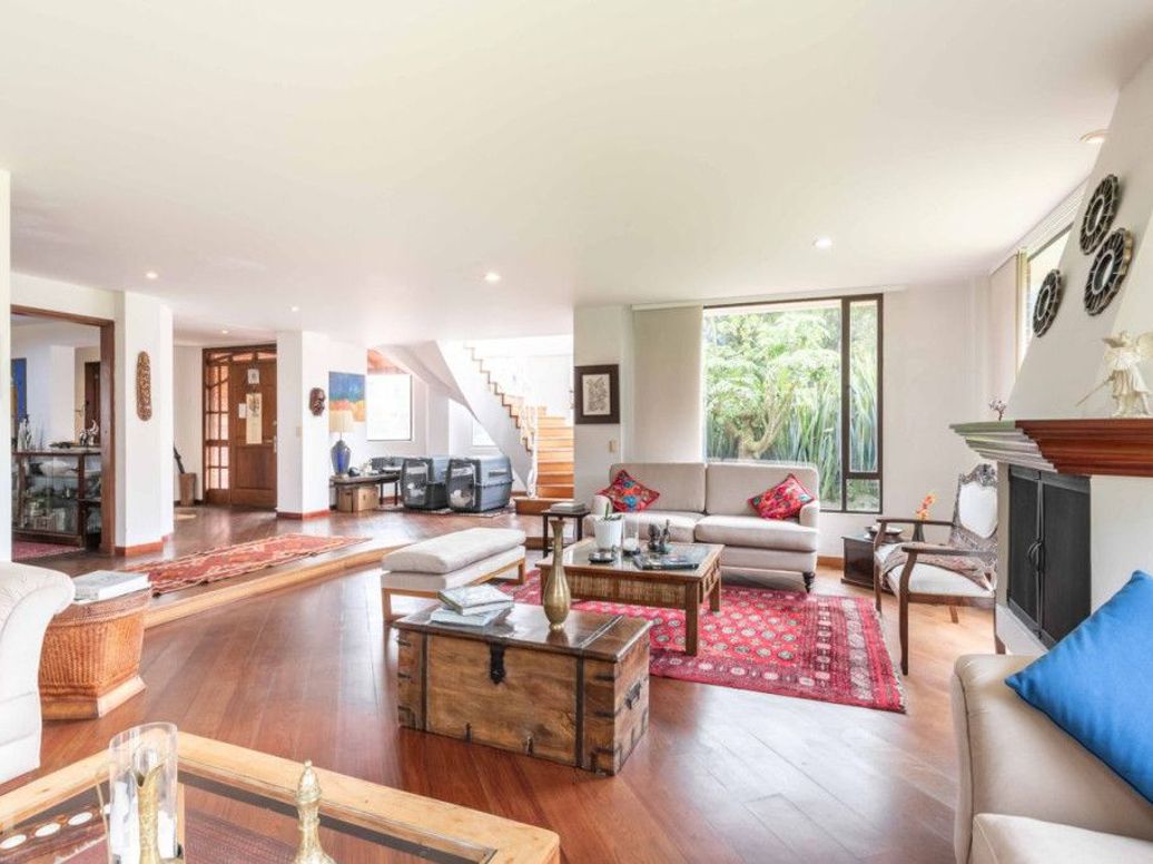 Casa de 5 alcobas en arriendo en Casa Blanca, Bogotá, 600 m² · foto 2 de 20