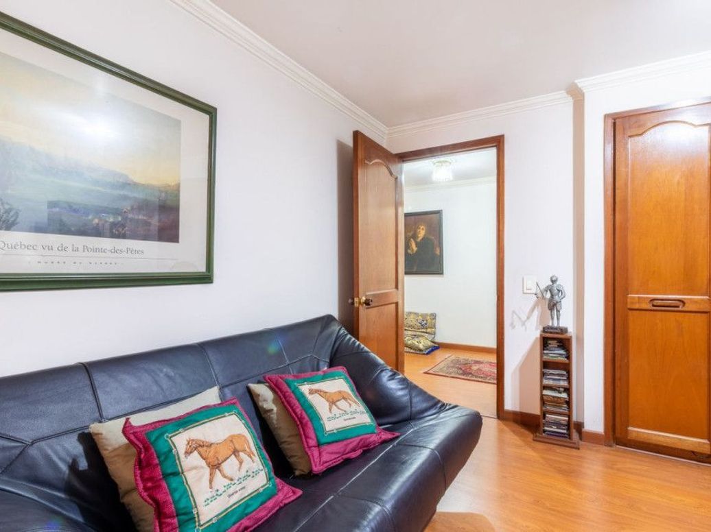 Apartamento de 2 alcobas en venta en El Refugio, Bogotá, 150 m² · foto 12 de 20