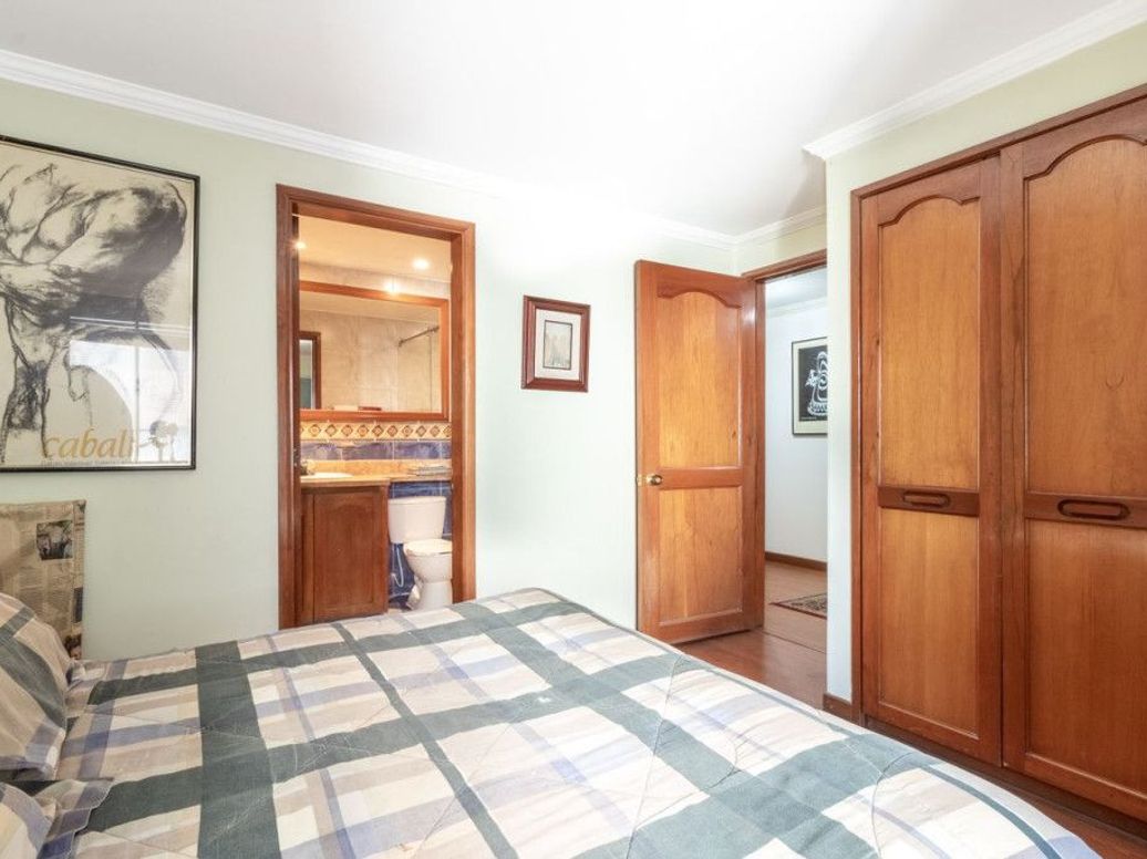 Apartamento de 2 alcobas en venta en El Refugio, Bogotá, 150 m² · foto 9 de 20