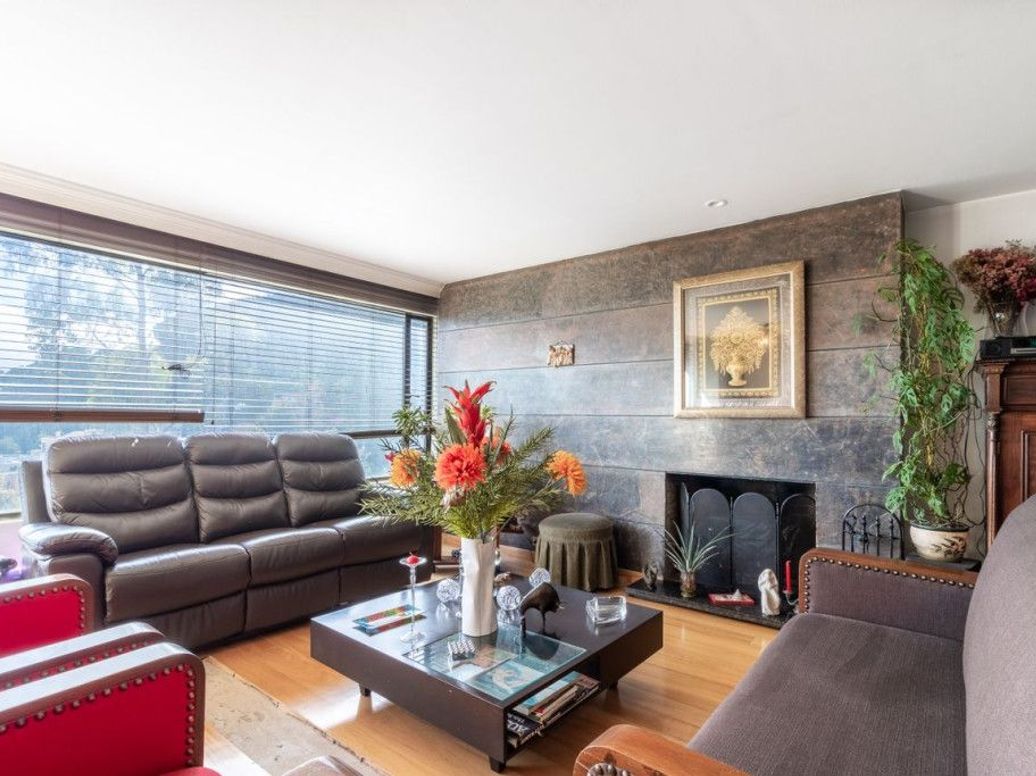 Apartamento de 2 alcobas en venta en El Refugio, Bogotá, 150 m² · foto 5 de 20