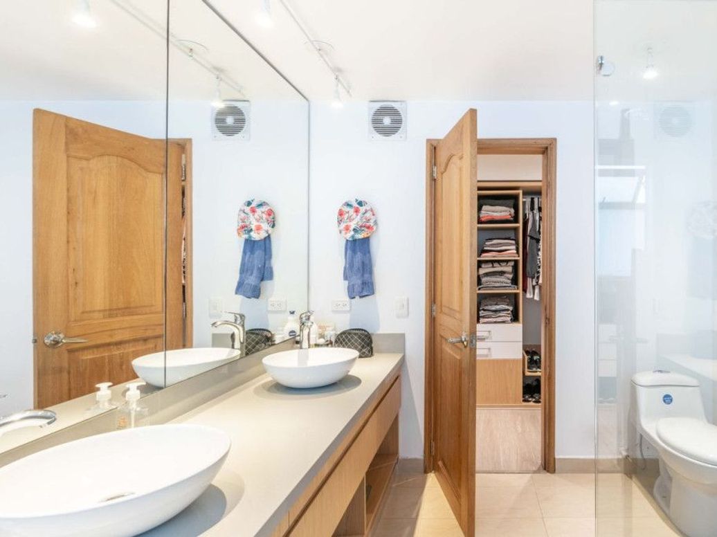 Apartamento de 4 alcobas en venta en Rincon Del Chicó, Bogotá, 230 m² · foto 19 de 20