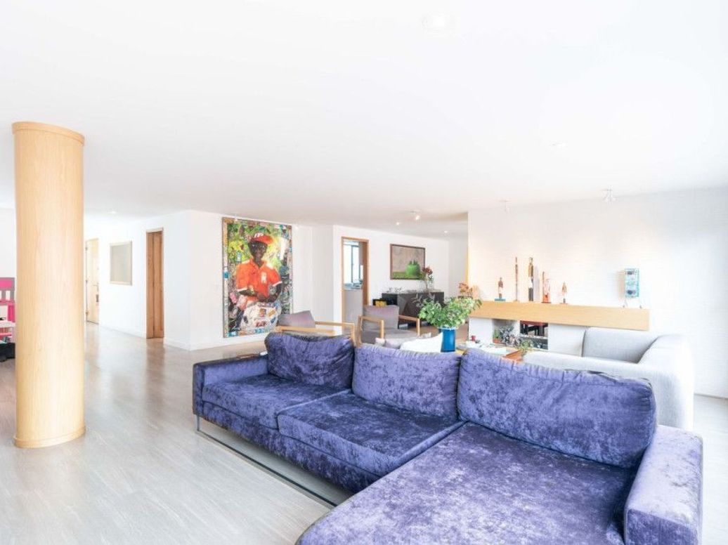 Apartamento de 4 alcobas en venta en Rincon Del Chicó, Bogotá, 230 m² · foto 2 de 20