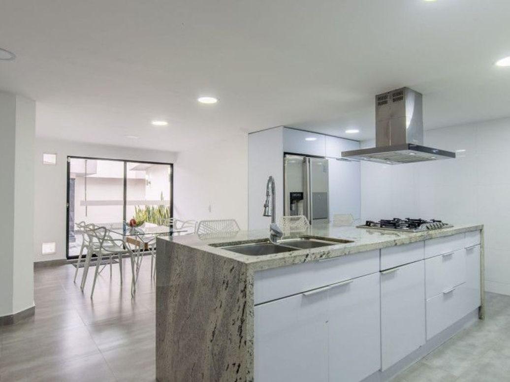 Casa de 6 alcobas en venta en Niza Suba, Bogotá, 500 m² · foto 8 de 20