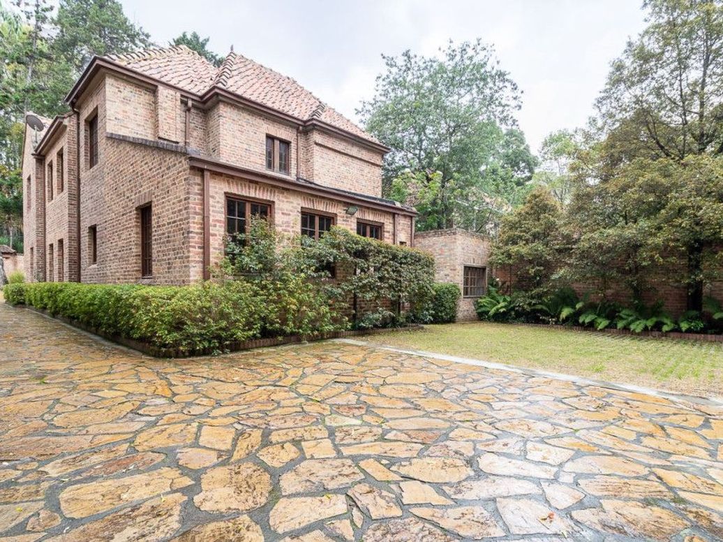 Casa de 12 alcobas en venta en El Nogal, Bogotá, 462 m² · foto 2 de 20