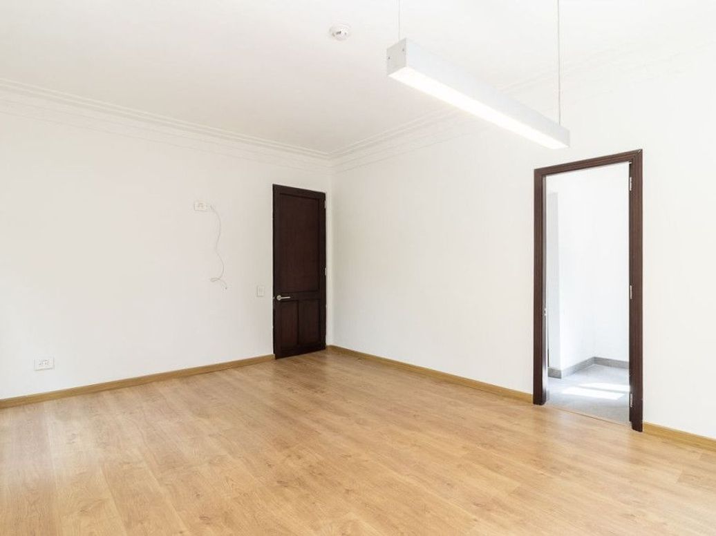 Casa de 12 alcobas en venta en El Nogal, Bogotá, 462 m² · foto 17 de 20