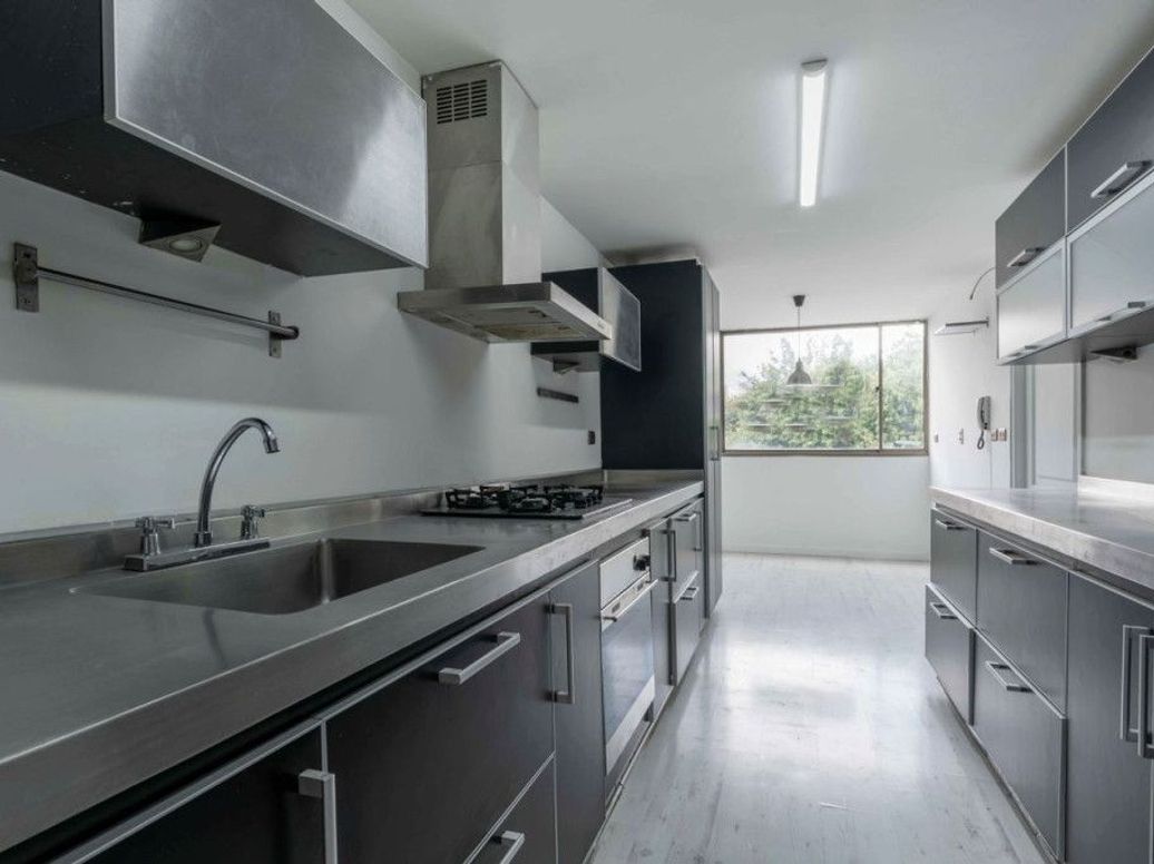 Apartamento de 3 alcobas en venta en Chico Norte Et. Iii, Bogotá, 171 m² · foto 6 de 16
