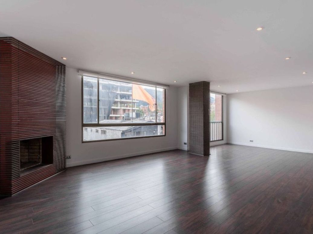 Apartamento de 3 alcobas en venta en Chico Norte Et. Iii, Bogotá, 171 m² · foto 3 de 16