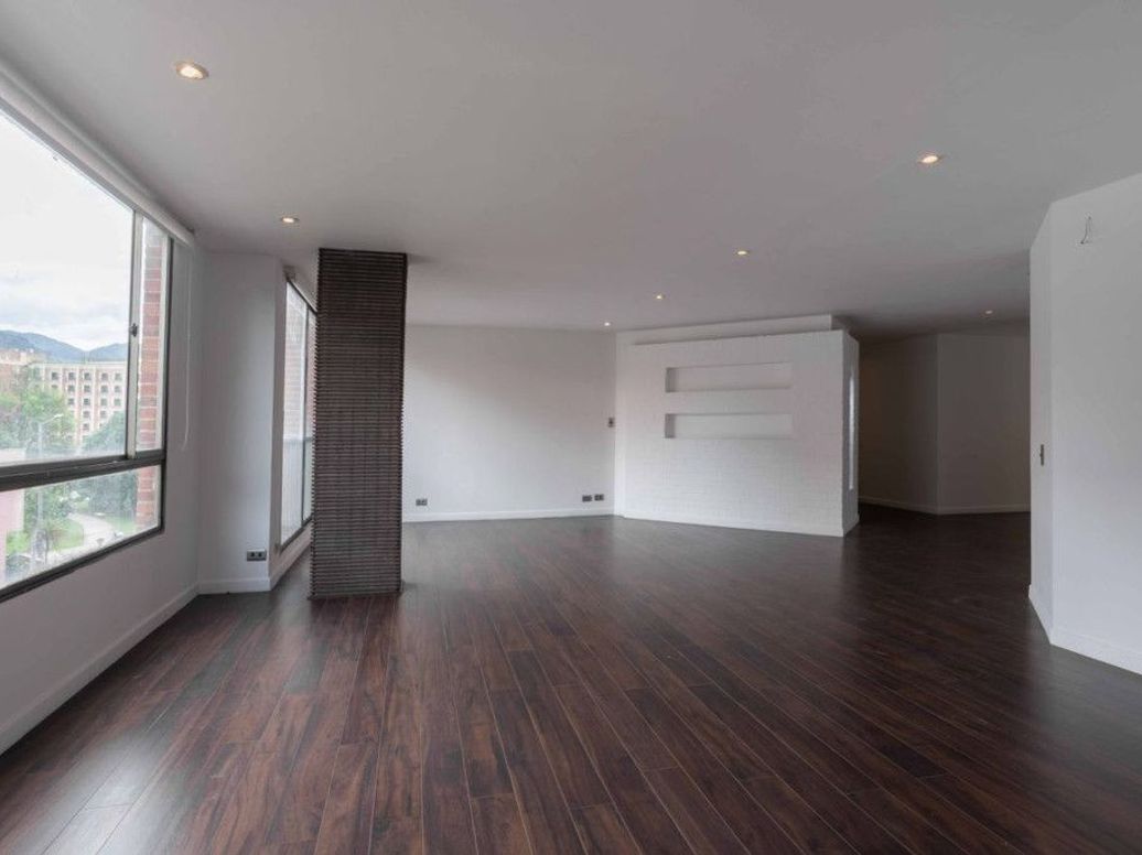 Apartamento de 3 alcobas en venta en Chico Norte Et. Iii, Bogotá, 171 m² · foto 7 de 16