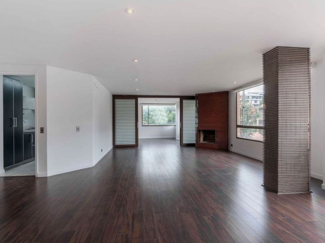 Apartamento de 3 alcobas en venta en Chico Norte Et. Iii, Bogotá, 171 m² · foto 4 de 16