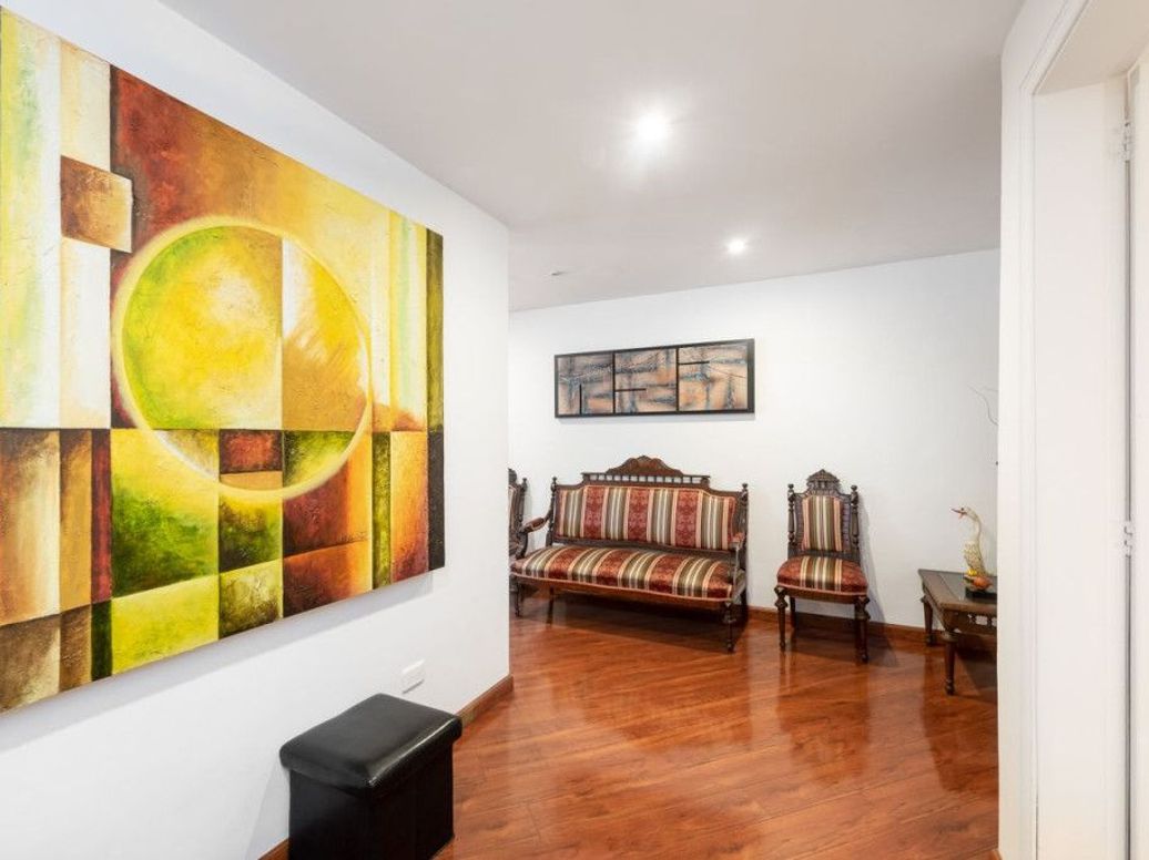 Apartamento de 3 alcobas en venta en Santa Barbara Central, Bogotá, 173 m² · foto 7 de 17