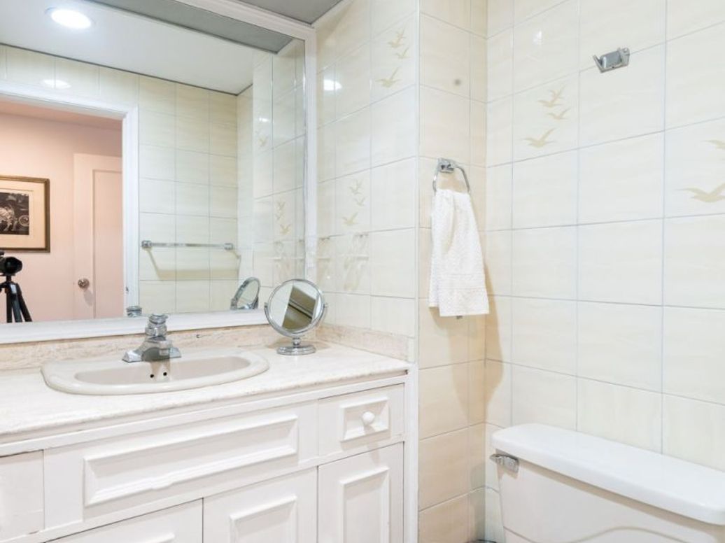 Apartamento de 3 alcobas en venta en Santa Barbara Central, Bogotá, 173 m² · foto 14 de 17