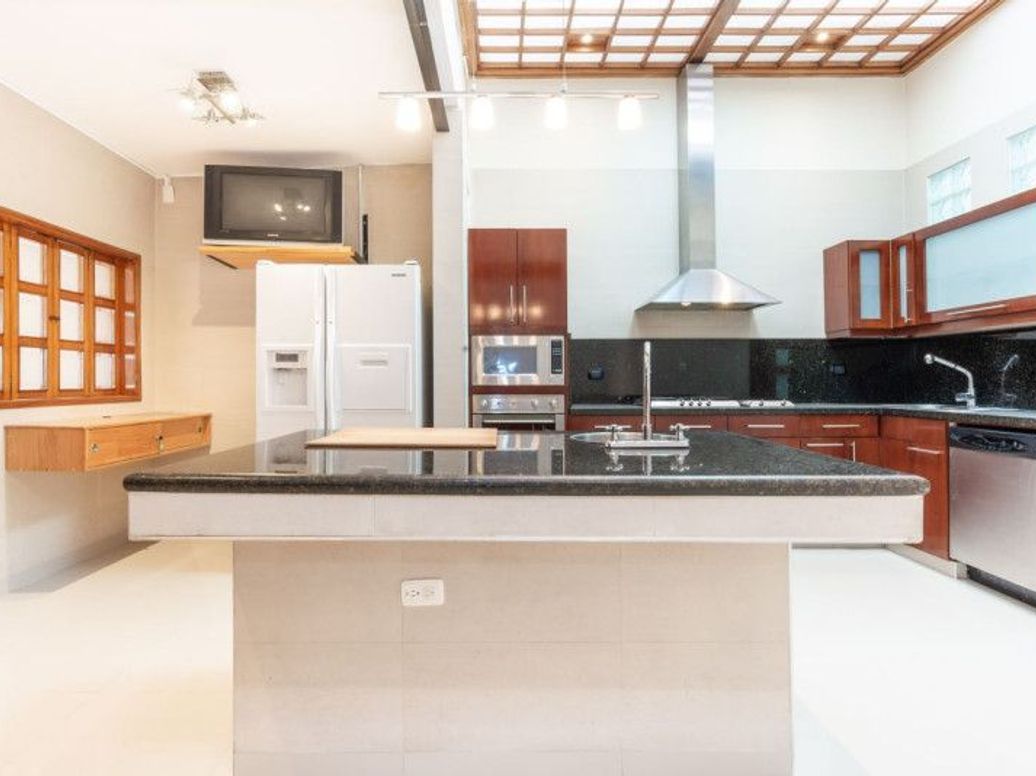 Casa de 4 alcobas en venta en Lisboa, Bogotá, 299 m² · foto 5 de 20