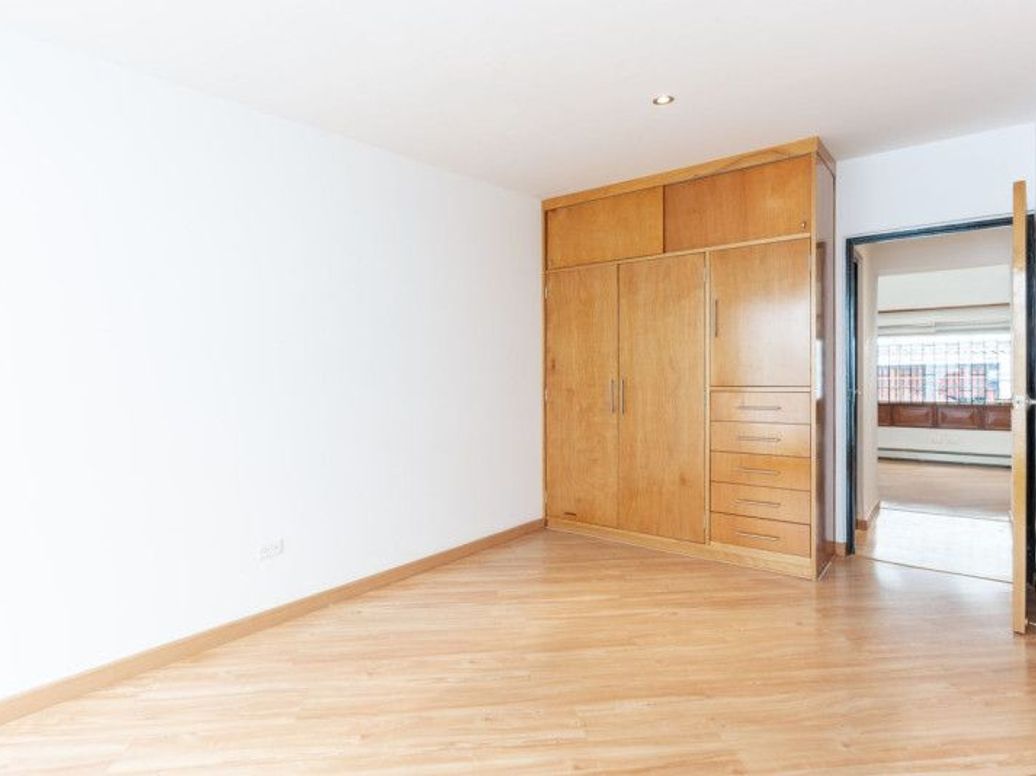 Casa de 4 alcobas en venta en Lisboa, Bogotá, 299 m² · foto 11 de 20