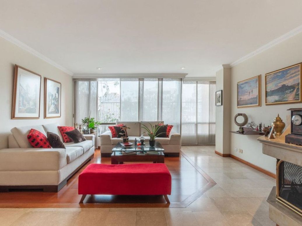 Apartamento de 3 alcobas en venta en Molinos Norte, Bogotá, 135 m² · foto 2 de 20