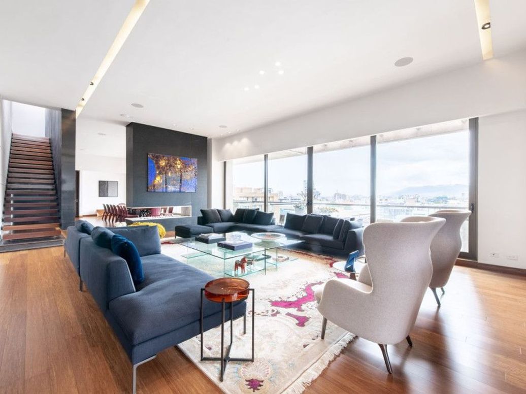 Apartamento de 5 alcobas en venta en Chico, Bogotá, 1014 m² · foto 2 de 20