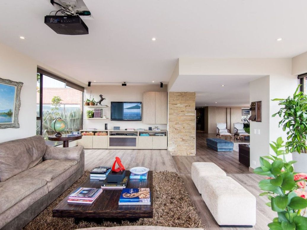 Apartamento de 3 alcobas en venta en El Refugio, Bogotá, 270 m² · foto 3 de 20