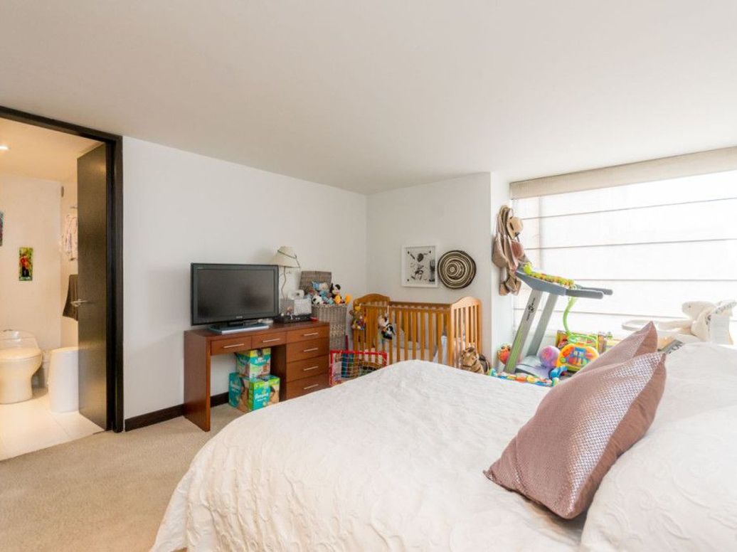 Apartamento de 3 alcobas en venta en El Refugio, Bogotá, 270 m² · foto 15 de 20