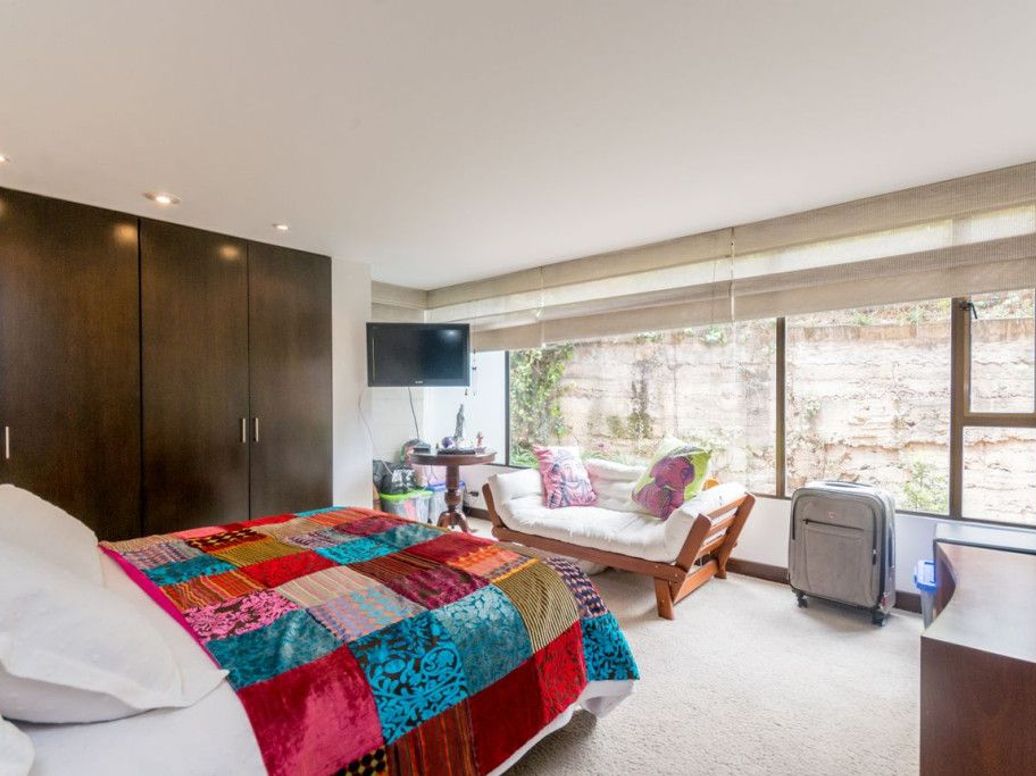Apartamento de 3 alcobas en venta en El Refugio, Bogotá, 270 m² · foto 17 de 20