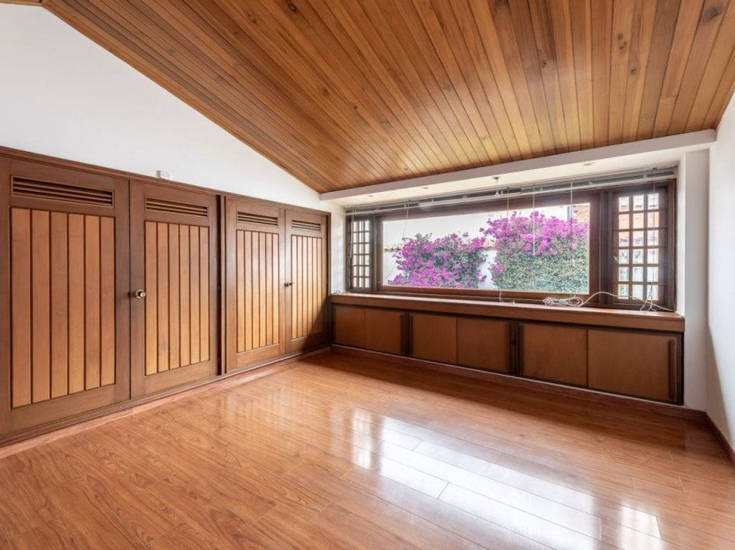 Casa de 3 alcobas en venta en Santa Ana Oriental, Bogotá, 345 m² · foto 18 de 20
