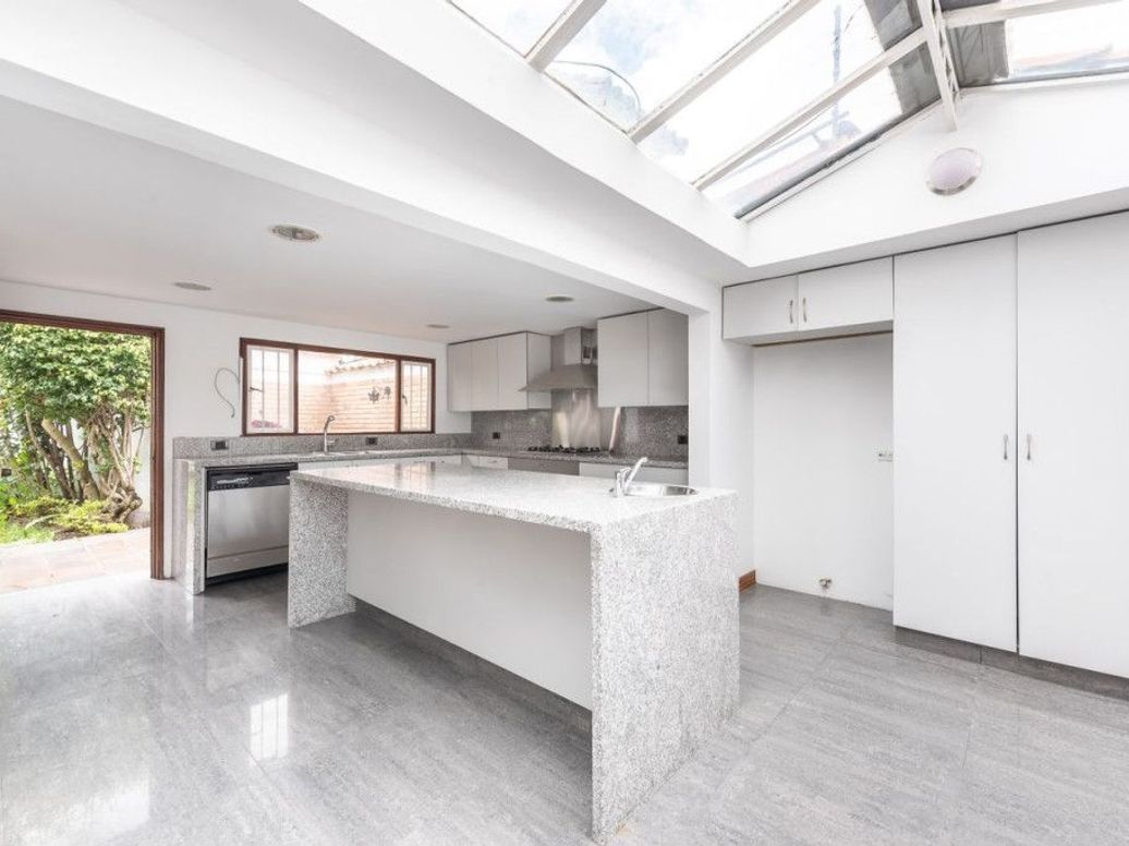 Casa de 3 alcobas en venta en Santa Ana Oriental, Bogotá, 345 m² · foto 7 de 20